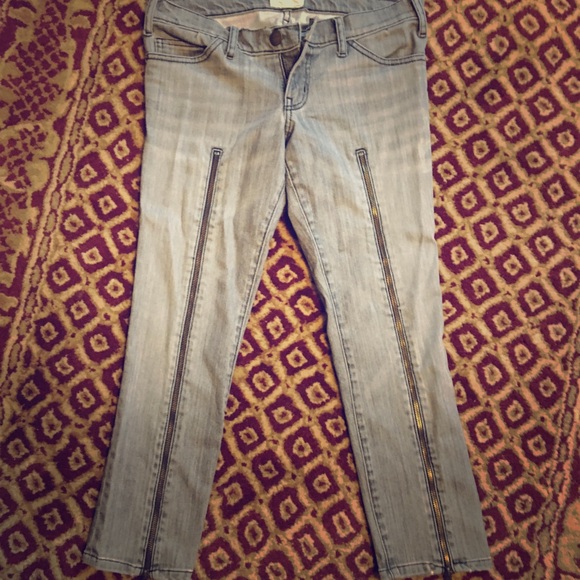 Current/Elliott Denim - Light gray distressed jeans with zipper legs